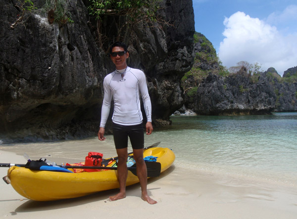 Dennis with the kayak, Small Lagoon