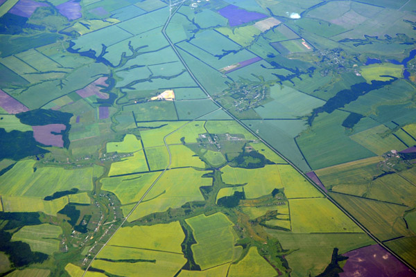 Green fields near Lipetsk (Ли́пецк) Russia