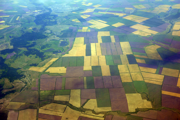 Large agricultural fields south of Povorino (Поворино) Voronezh Oblast, Russia