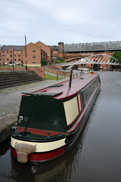 Canal boats are still popular in Britain