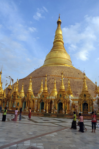 Shwedagon Paya from the northwest