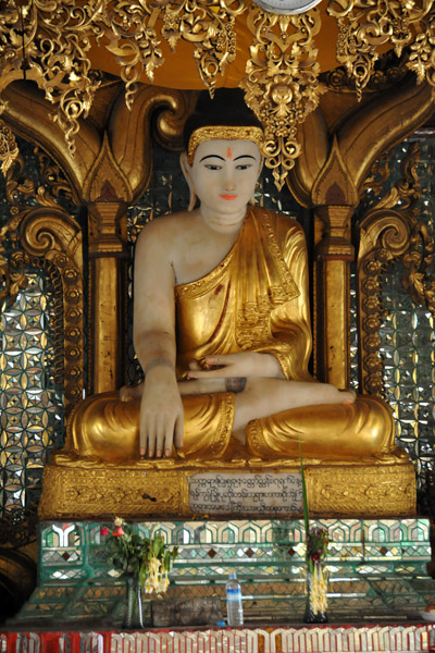 Seated Buddha, Shwedagon Paya