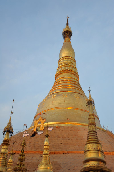 Shwedagon Paya at sunset