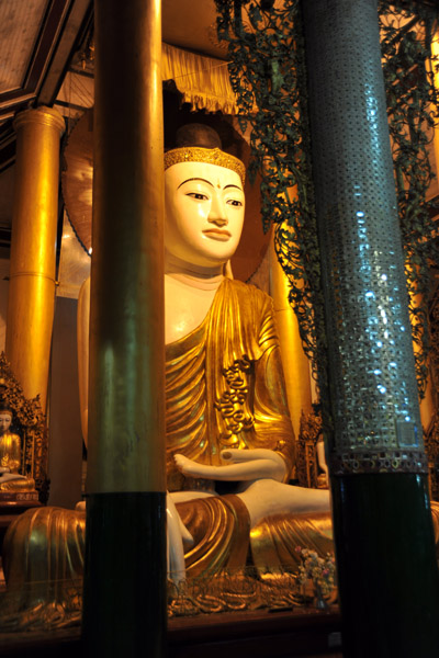 The giant 9m seated Buddha image