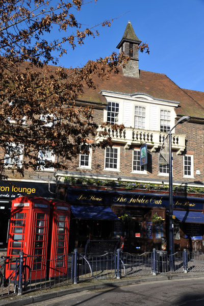 The Jubilee Oak, Crawley