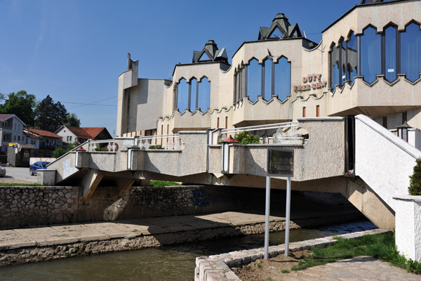 Part of the Hotel Vrbak built over the Raka River