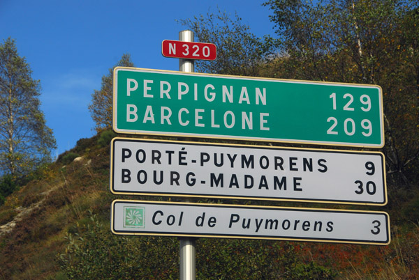 Roadsign in French for Barcelona (Barcelone)
