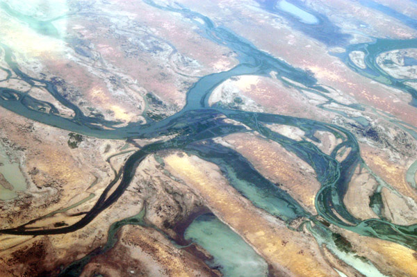 Niger River, Mali at Aibongo (16 12 55N/003 14 30W)