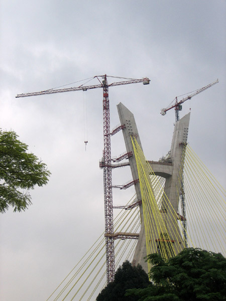 Octavio Frias de Oliveira Bridge under construction, So Paulo-Morumbi