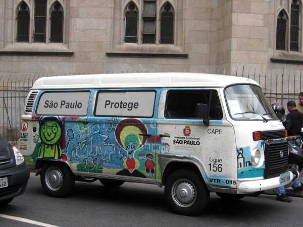 Painted van of the Programma So Paulo Protege