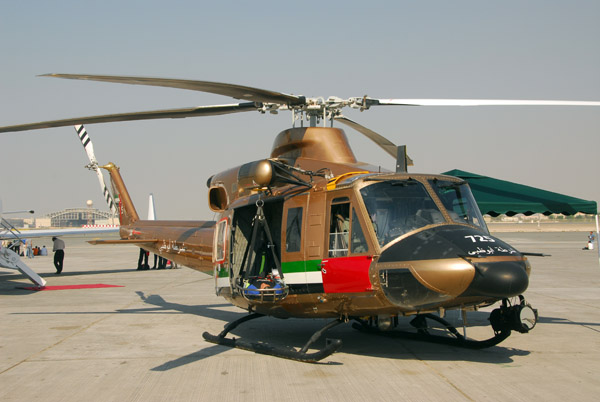 Abu Dhabi Police Helicopter - Bell 412 (reg. 725)