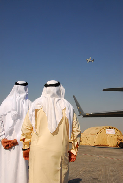 Watching the Alenia C-27J demo, Dubai Airshow
