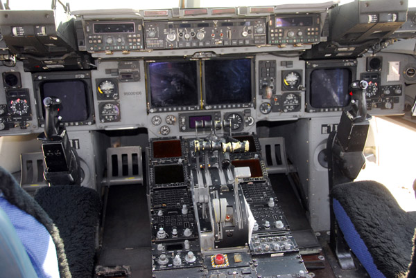 C-17 flight deck