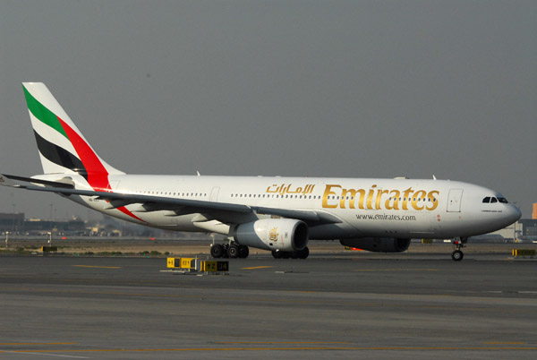 Emirates Airline A330-200 (A6-EKU)