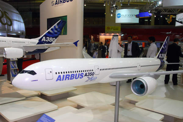 Airbus A350XWB model, Dubai Airshow 2007