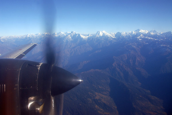 J41 climbing to FL210 heading east along the Himalaya from Kathmandu to Mt Everest