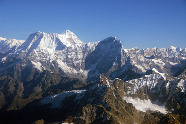 Melungtse (7181m/23,560ft) Nepal Himalaya