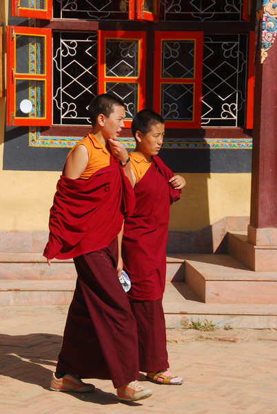 Tibetan monks, Bodhnath