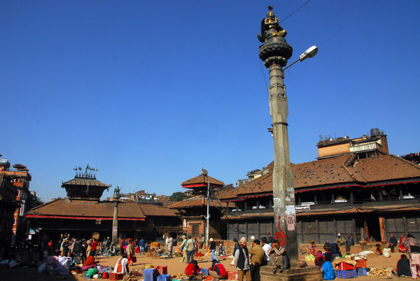 Tachupal Tole with the Garuda statue, Bhaktapur