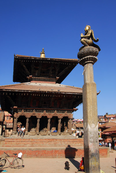 Vishwanath Temple & Garuda, Durbar Square, Patan
