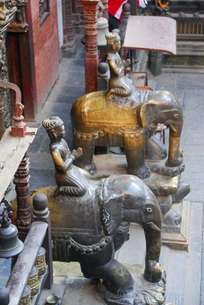 Sakyamuni, Golden Temple (Kwa Bahal) Patan