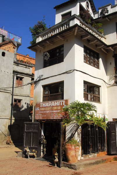 Thapahiti Handicraft Center, Patan (Lalitpur), thapahiti@wlink.com.np