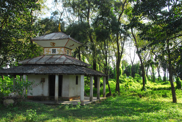 A small temple outside Sauraha, Central Terai (N27 34 56.50/E084 29 02.01)
