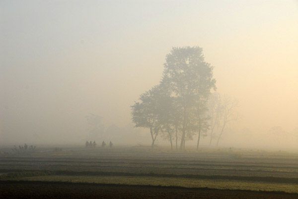 Travelling by bicycle to 20,000 Lakes