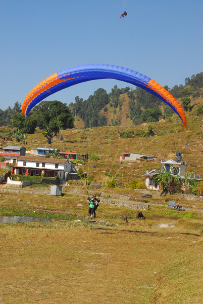 Another tandem on short final