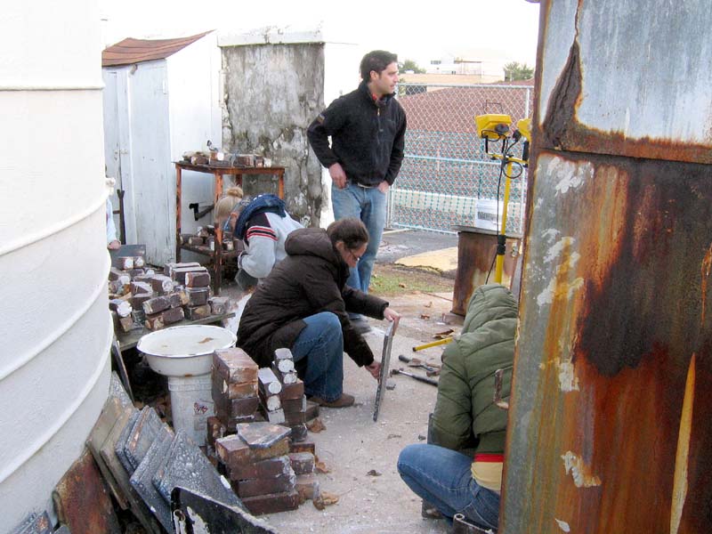 Cleaning Kiln Shelves