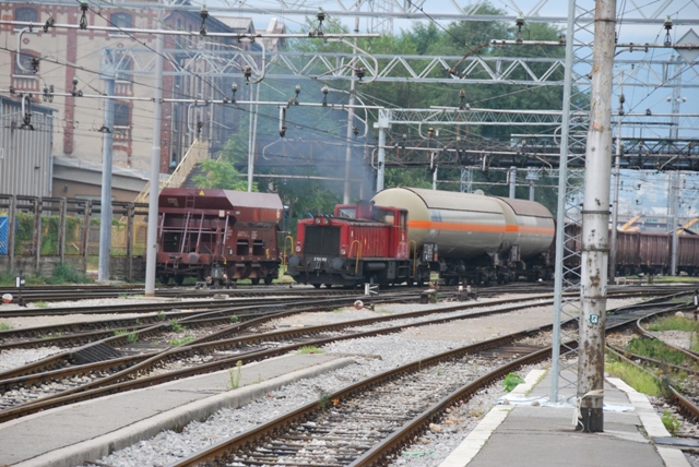 juggling freight cars