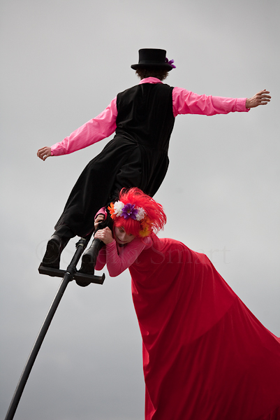 Strange Fruit lady holding man