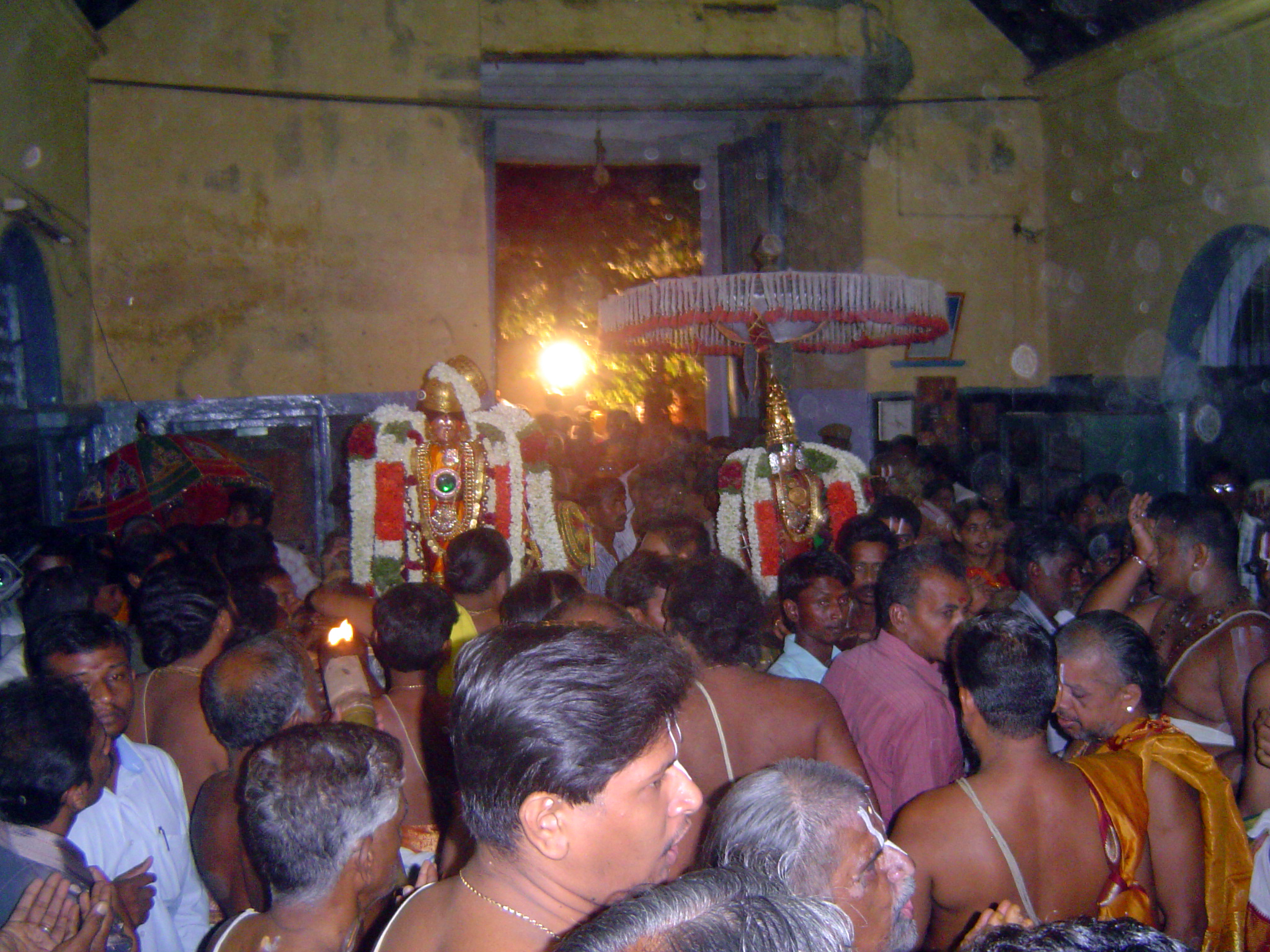 02_2011_Srivilliputtur_Thiruvaadipuram_Day09_EarlyMorning_PurappaaduToTher.jpg