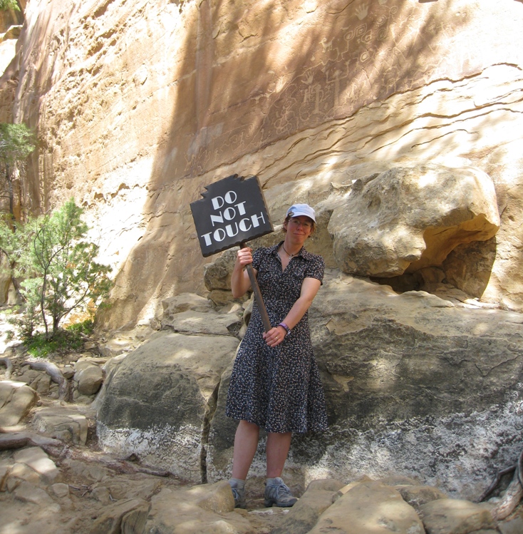 2009 Do not mess! - martina at mesa verda NP CO