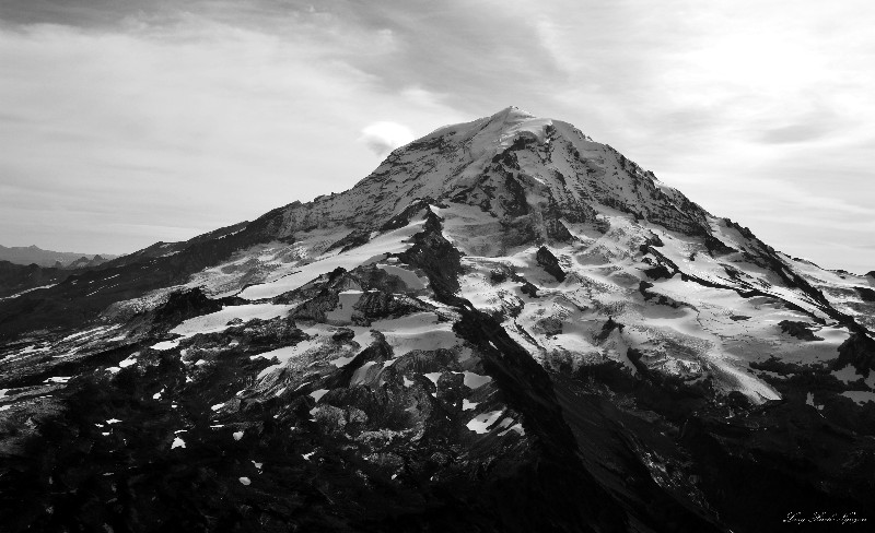 Glacier fields on Mount Rainier