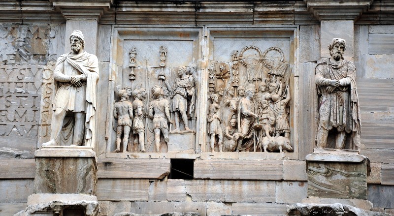 depection on Constantino Arch