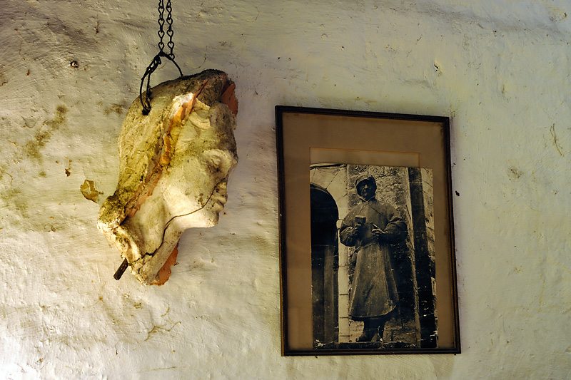 Cracked head and old photo