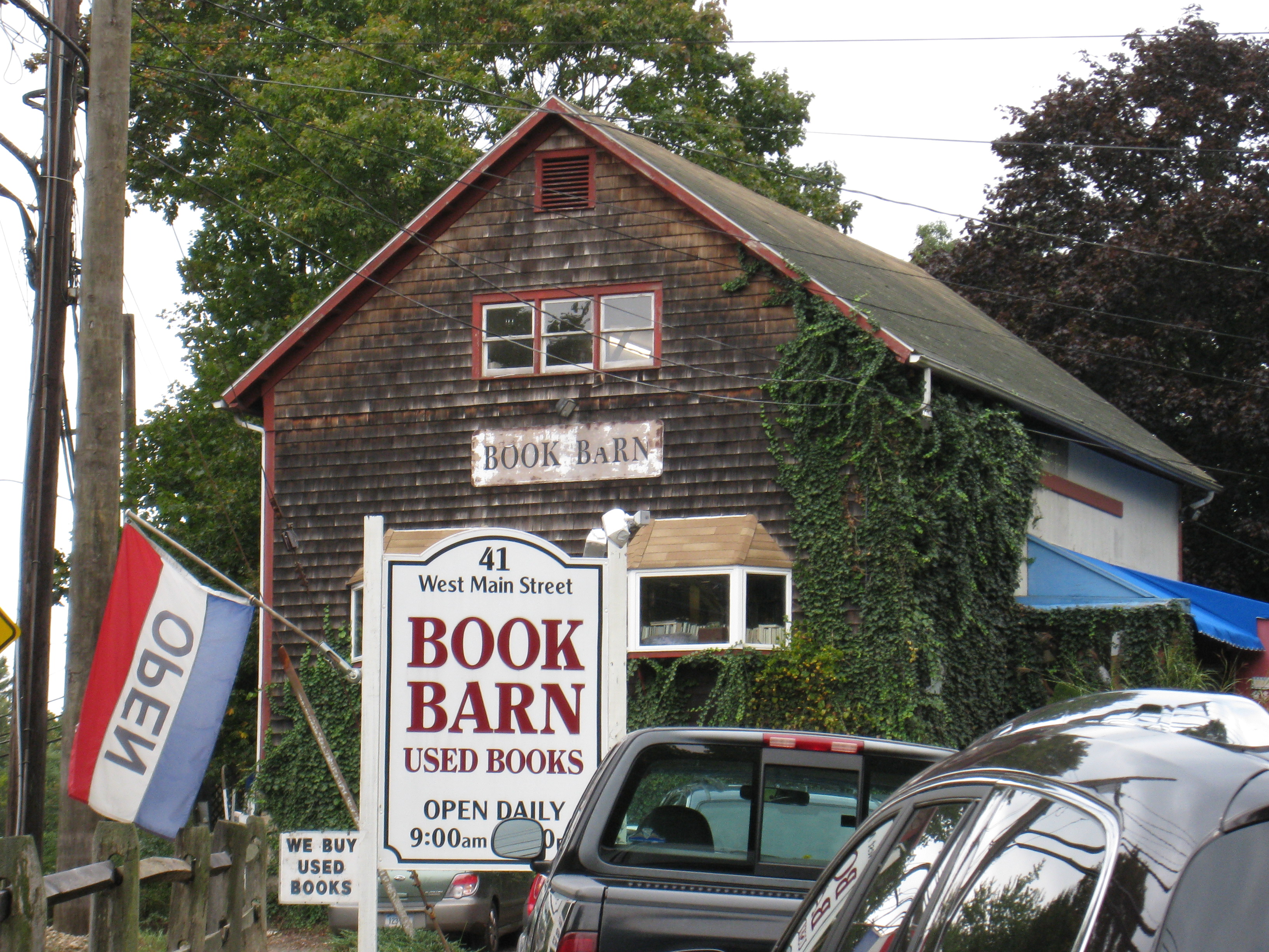 The Book Barn - Niantic, Conn.