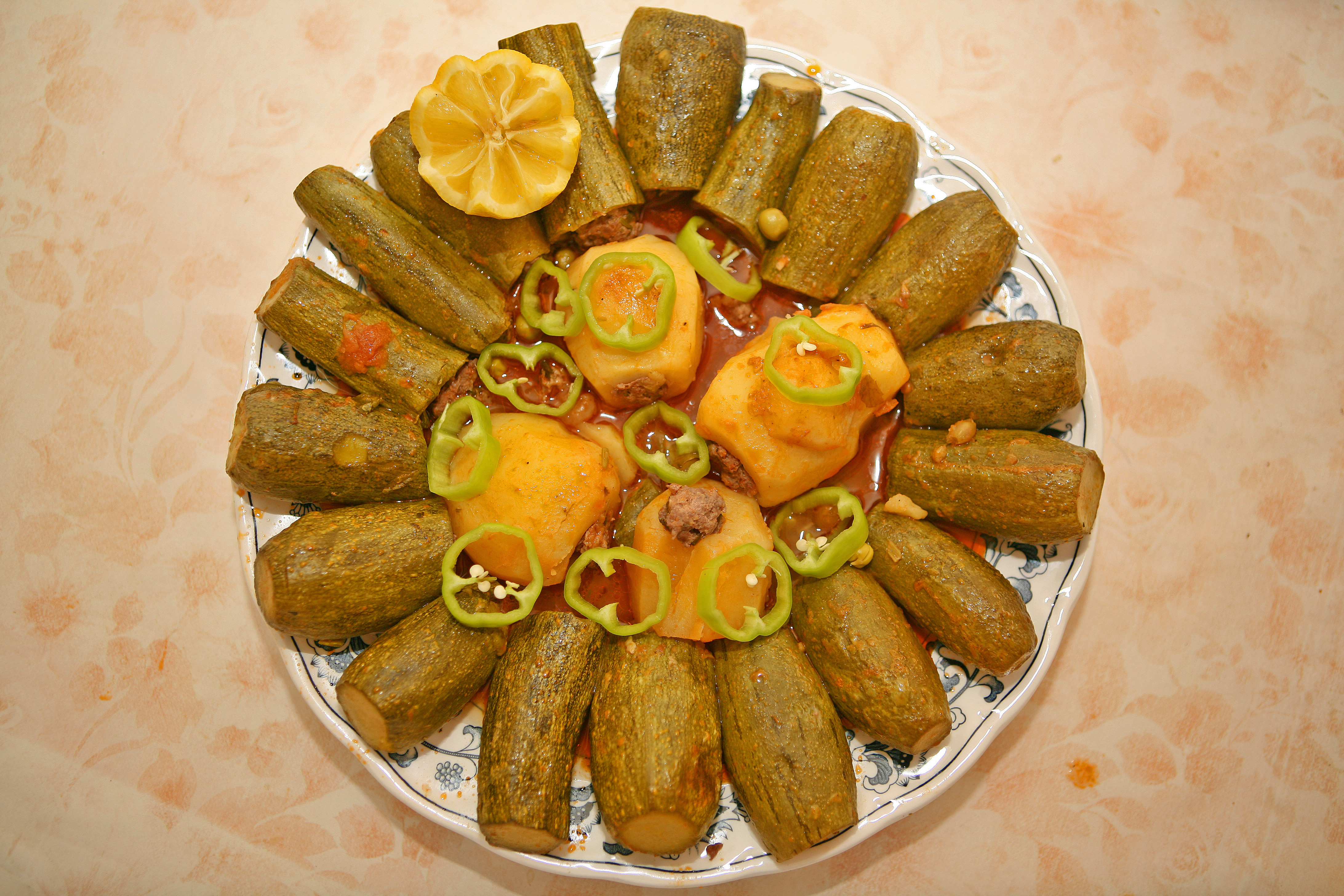 dolma,un plat qui domine la cuisine algerienne