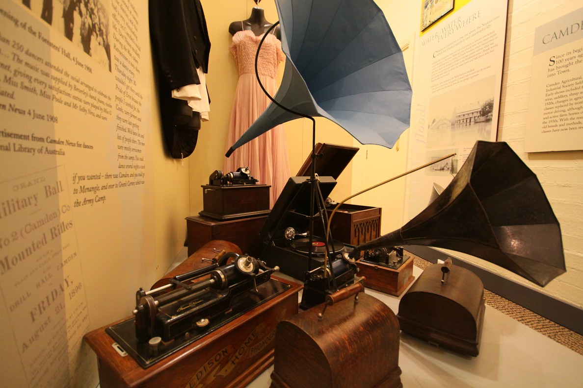 Edison phongraph - Camden Museum