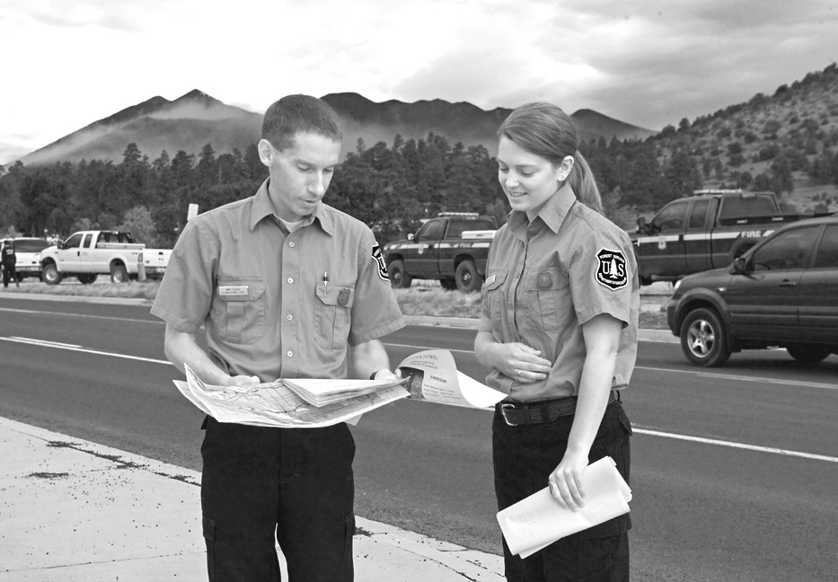 2920  Mike Elson, USFS District Ranger / Christine Paulau, USFS Ranger