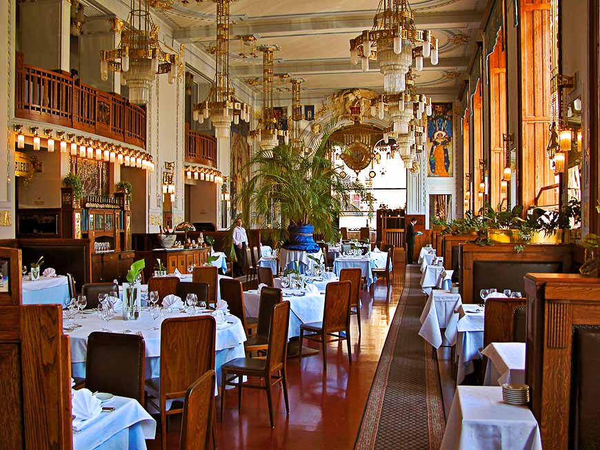 Art Deco restaurant at the Municipal House (early 20th century)