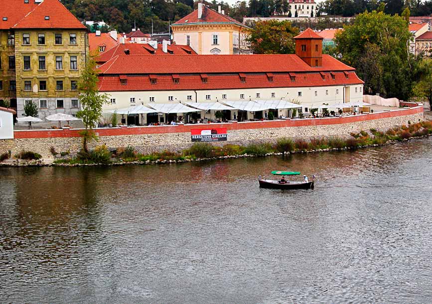 Outdoor restaurant on river