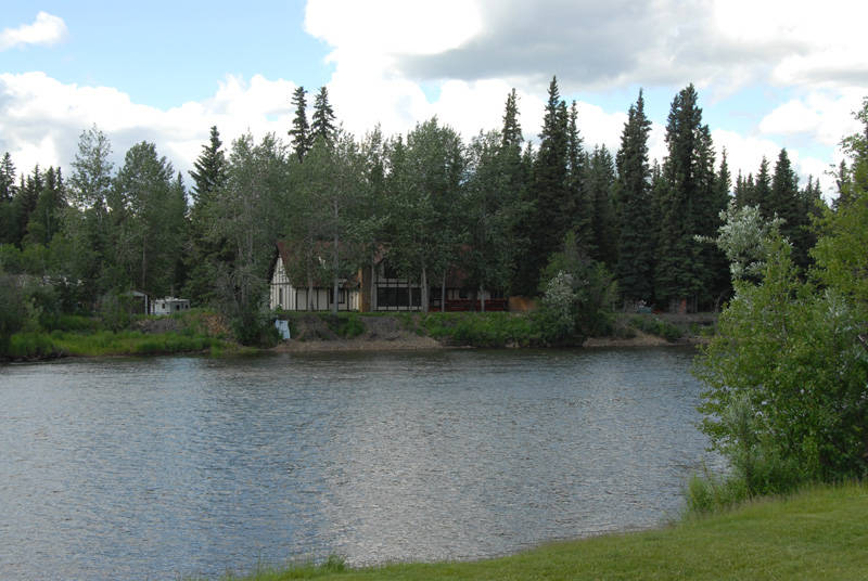 DSC_2115c On the Chena River.jpg