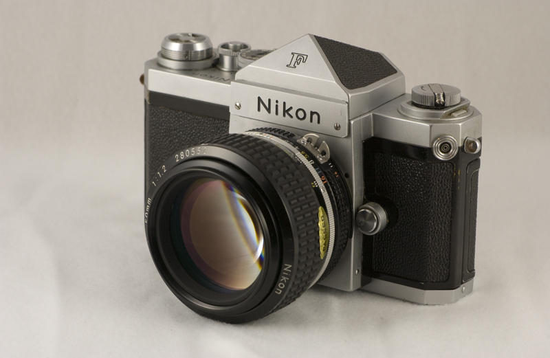 Nikon F 001