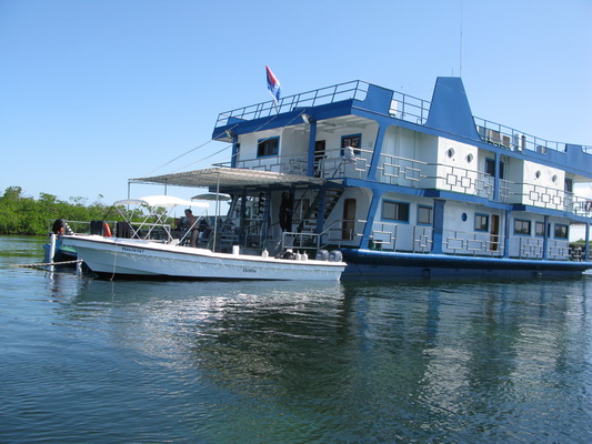 Hotel Flutuante La Tortuga