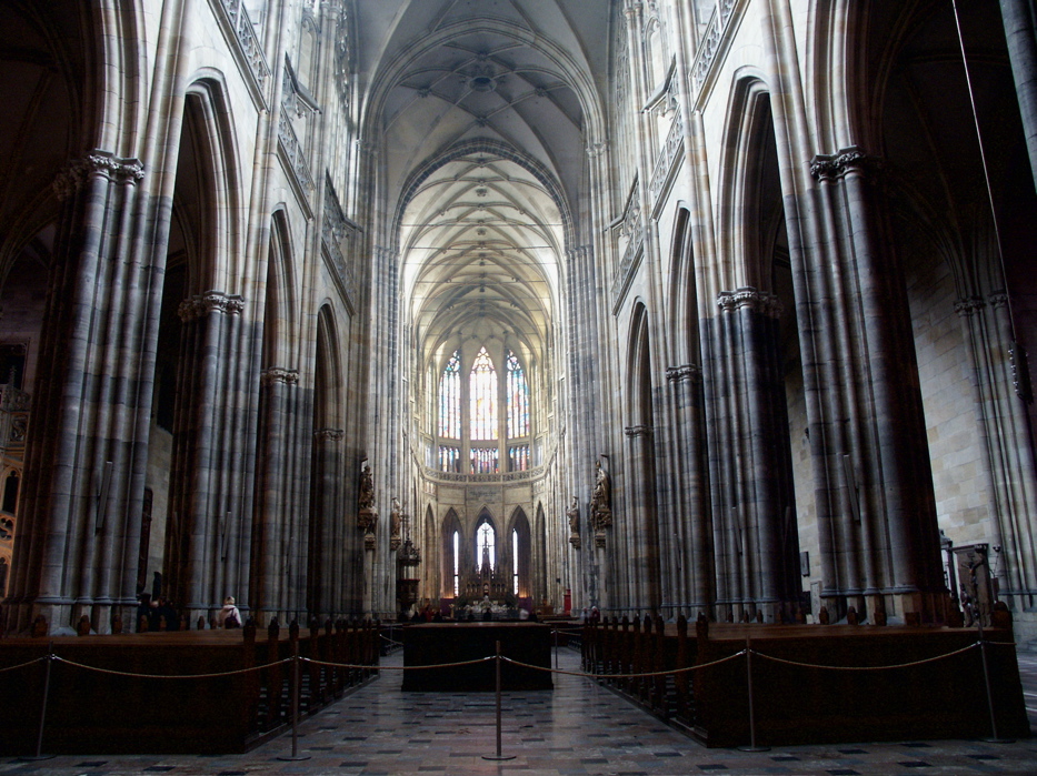 Prague Castle (Hradcany) - Saint Vitus Nave - no choice but to look up