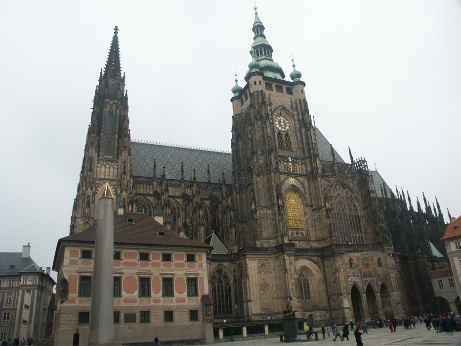 Prague Castle (Hradcany) - side of Saint Vitus with nearby obelisk