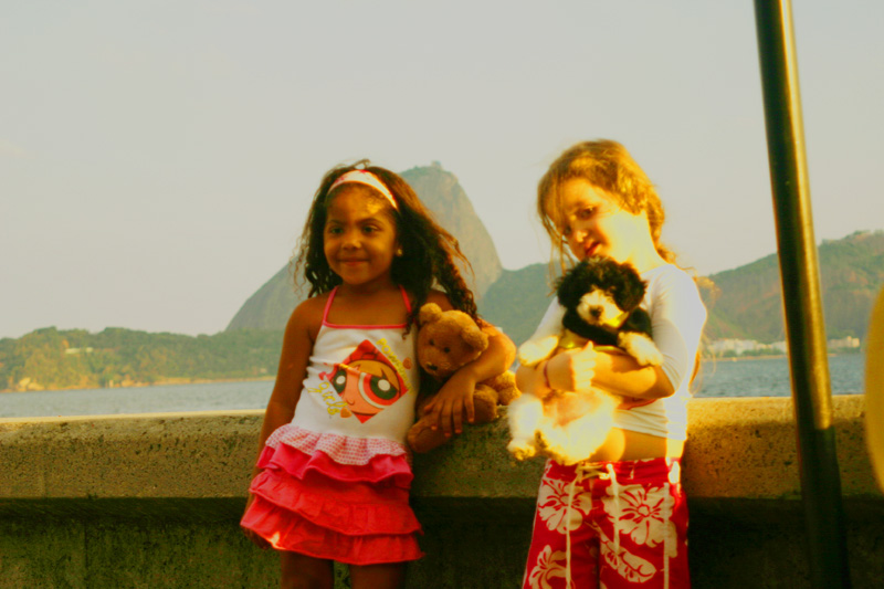 Two little girls at Flamengo beach...and Frimpong!