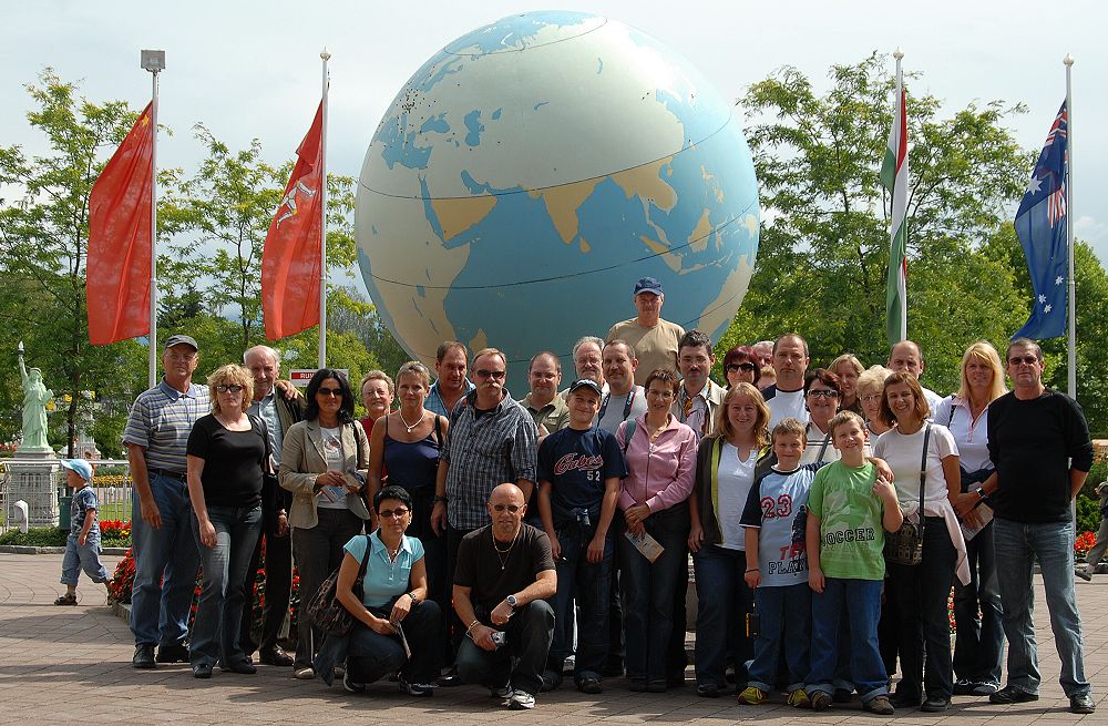 Die Ofenbacher Feuerwehr in Minimundus, 27. August 2006